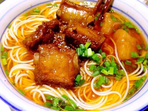 大汤排骨面