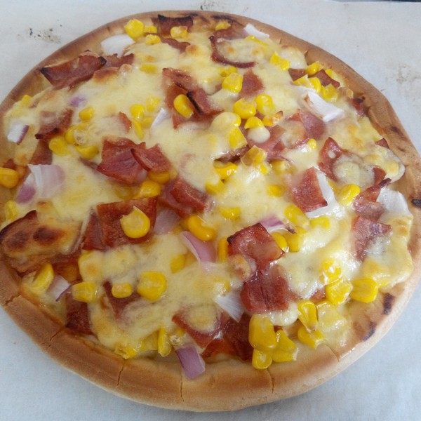 玉米香肠披萨