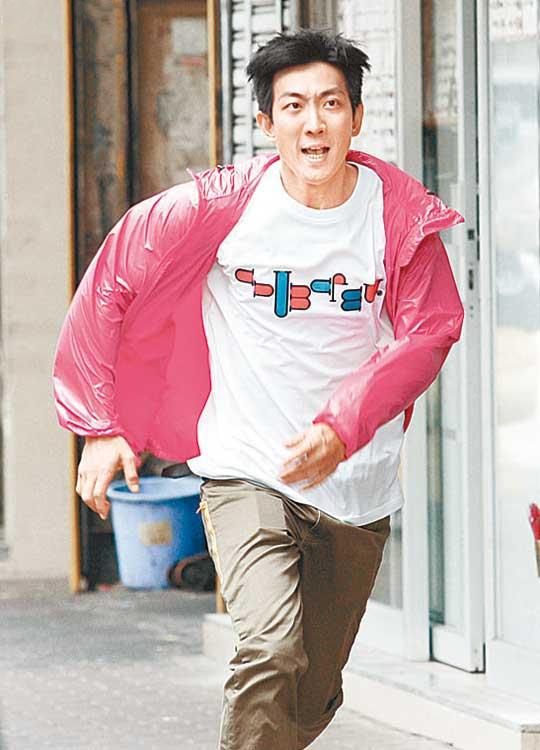 李灿森 /a>的表演不着痕迹,浑然天成,能适应各种角色,是香港年轻一代