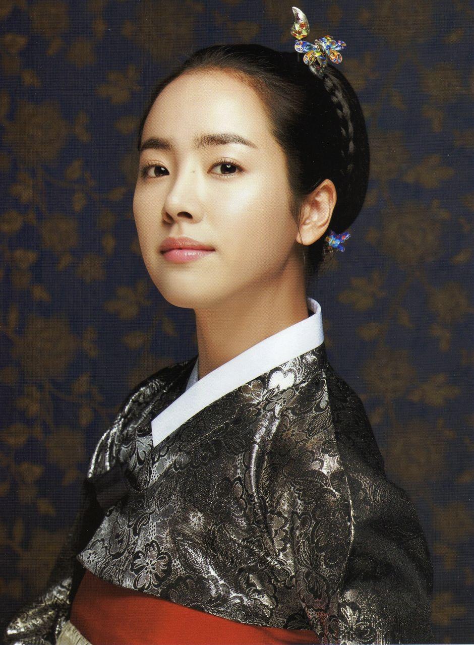  p>韩志旼(mín)才是jimin正确的汉字名,韩国女演员,毕业于首尔女子