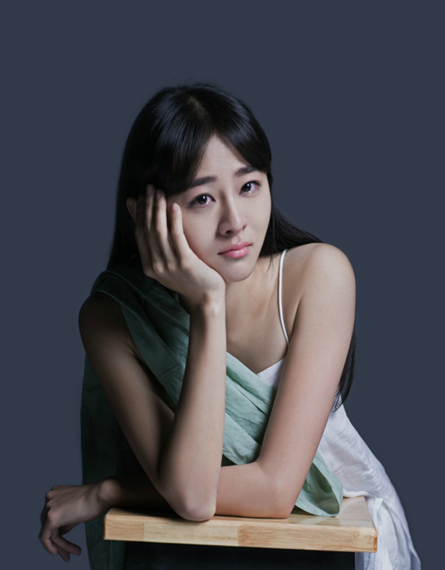  p>南吉,原名小斯琴高娃,1986年10月18日出生于内蒙古,中国内地女演员