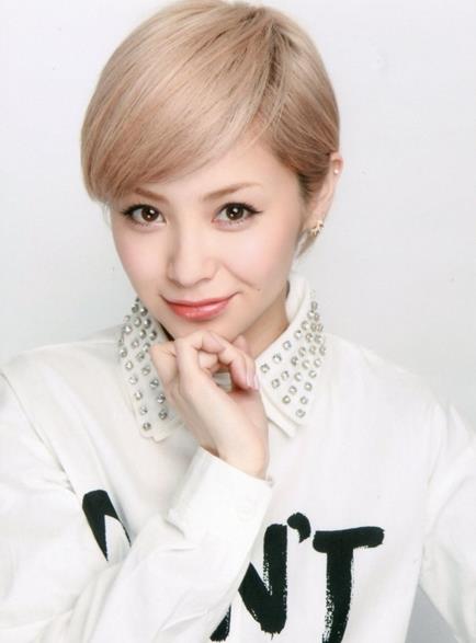  p>松浦亚弥,1986年6月25日出生于日本兵库县姬路市,歌手,演员.