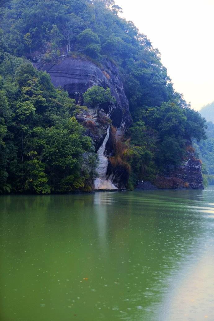  p>相思河是 a target="_blank" href="/item/贵阳">贵阳 /a>市近年