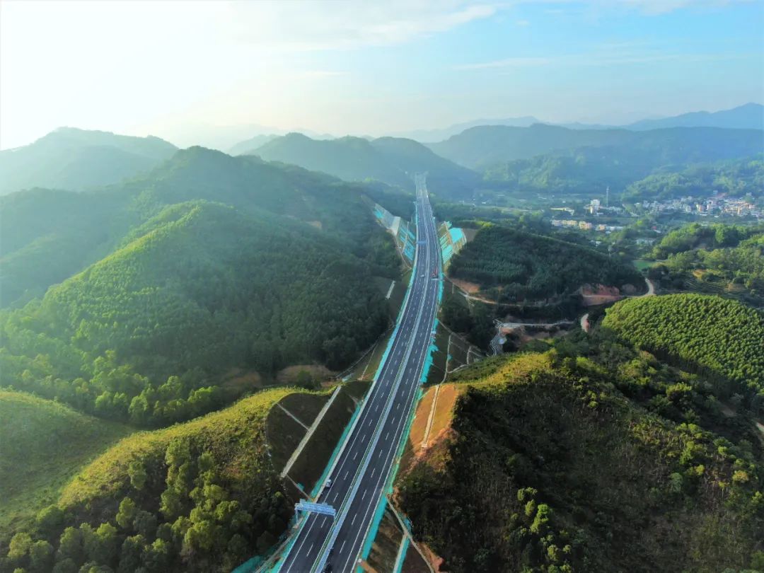 宁波—东莞高速公路潮州东联络线