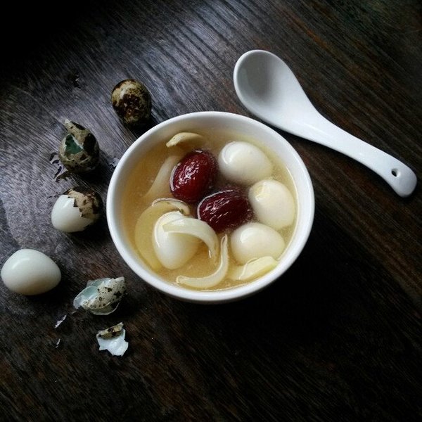 百合炖鸡蛋羹