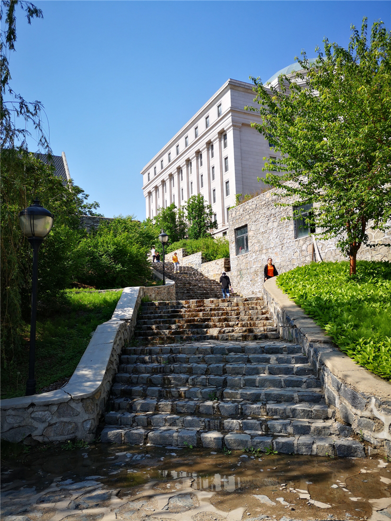 长春建筑学院