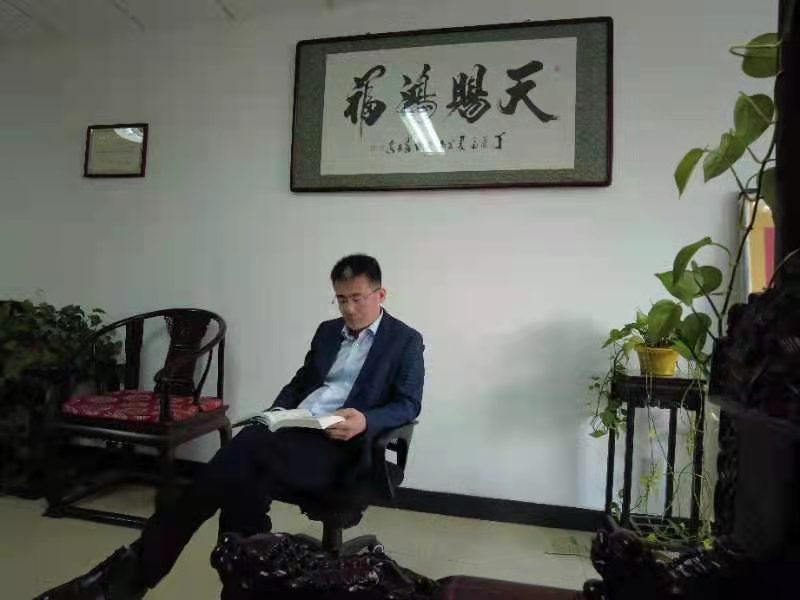  p data-id="2izxlzwm7js">陈楠,男,执业律师,现任北京福和律师事务所