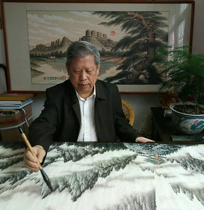  p data-id="shiyknaw3pwa">林建功,1937年8月生,福建连城人.