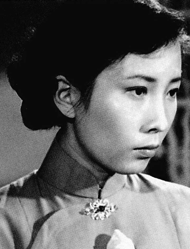 88岁叶琳琅，《虎穴追踪》曾饰女特务资丽萍，丈夫是知名演员张辉_百科TA说