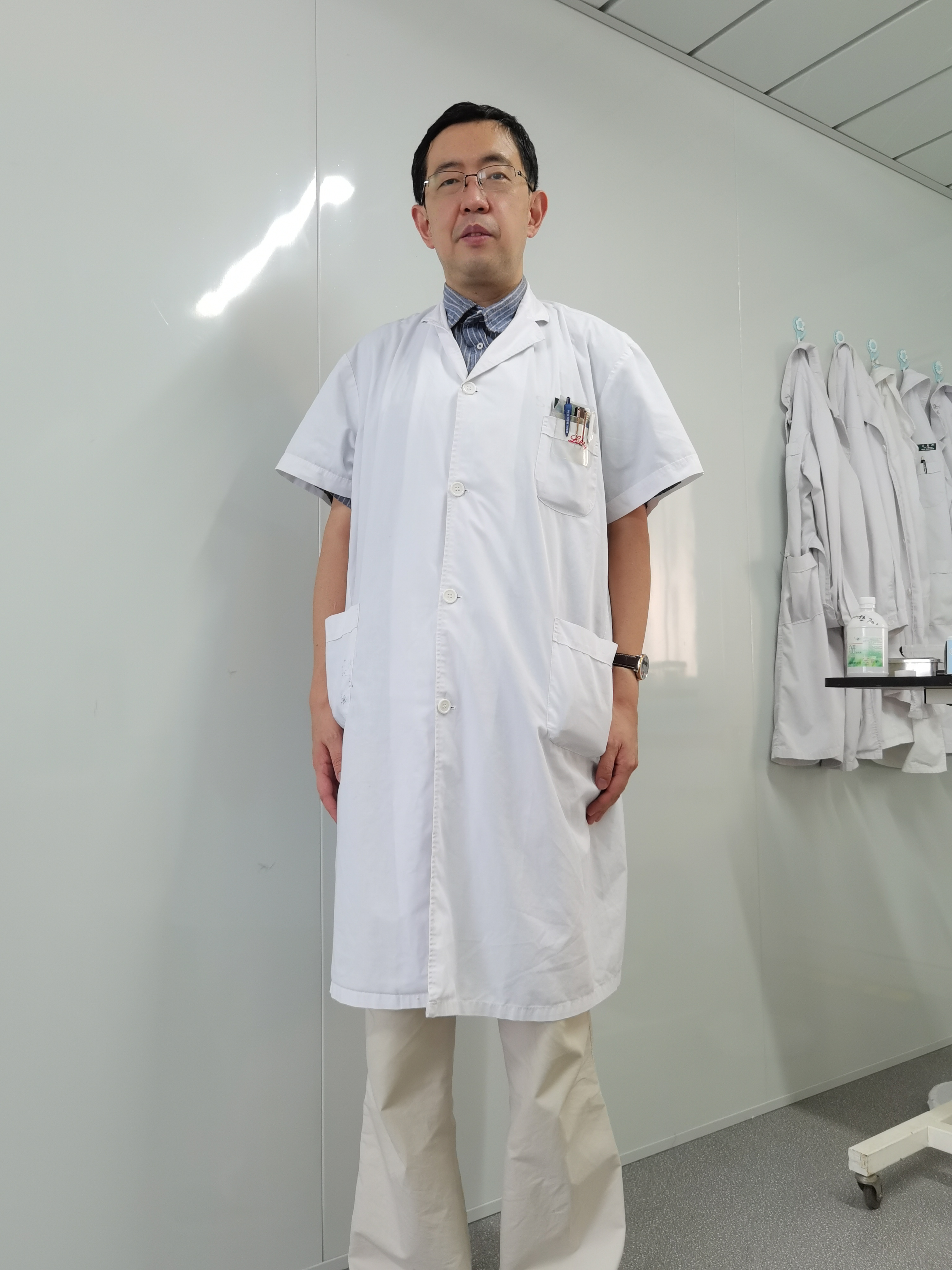 从事中医临床医疗,科研和教学工作十余年. /p>