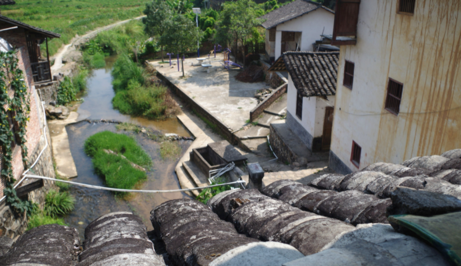 鹅公镇,隶属于江西省赣州市 a target="_blank" href="/item/定南县