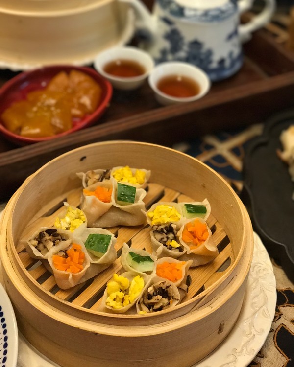  p>四喜烧麦是一道美味的菜肴.