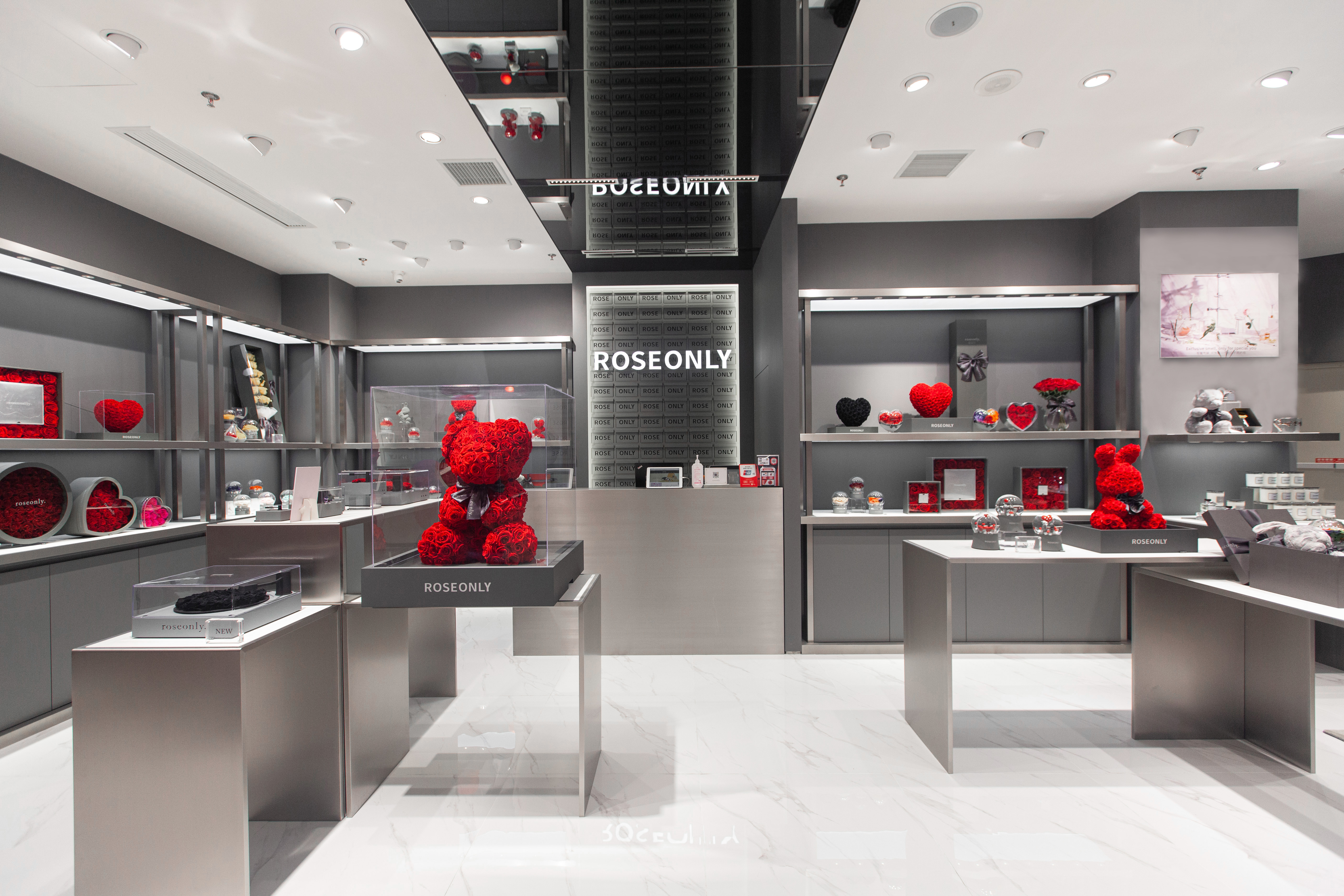  p>roseonly,高端玫瑰及珠宝品牌,专注于打造 a ta