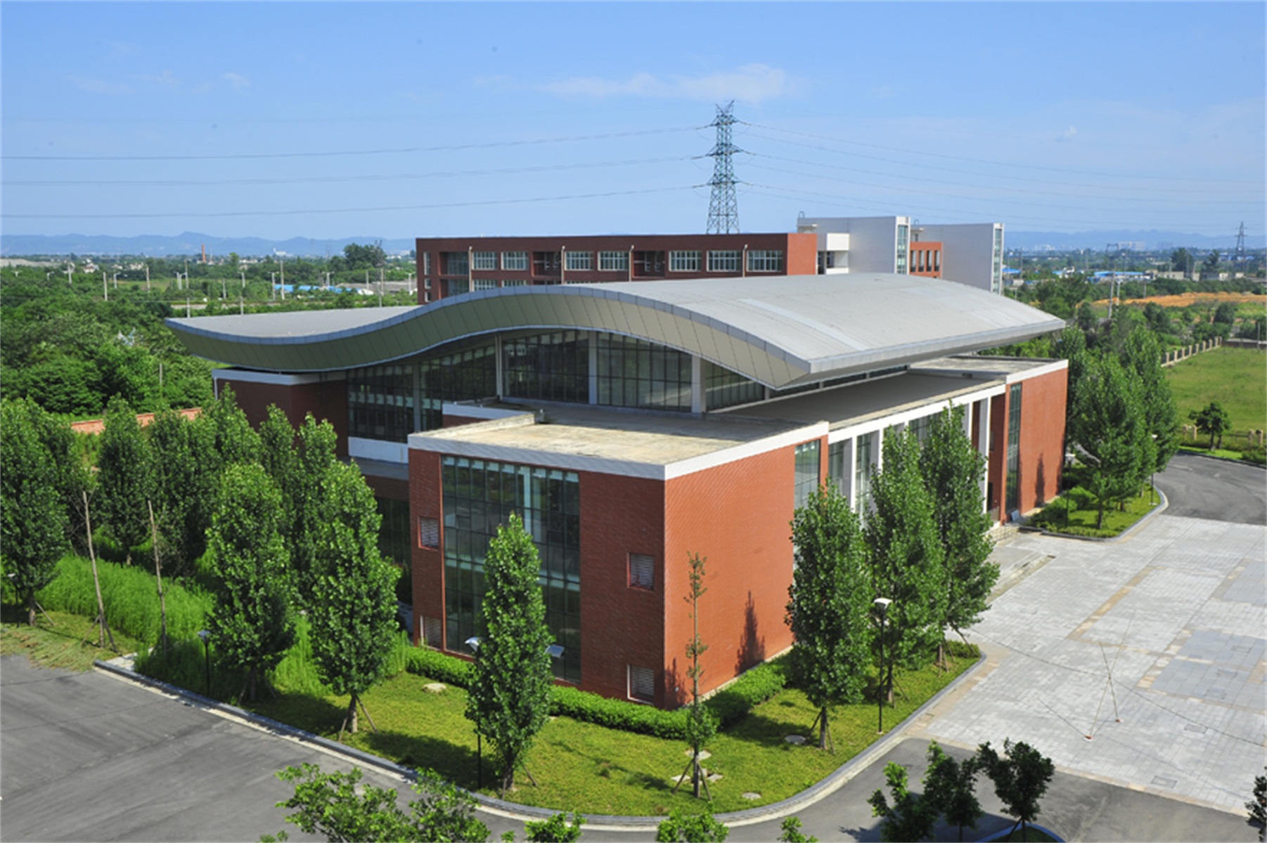  p>西南财经大学天府学院(tianfu college of swufe),简称"西财天府"