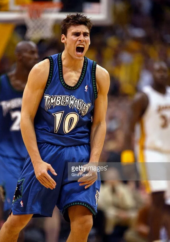  p>沃利·斯泽比亚克(wally szczerbiak),1977年3月5日出生于 a