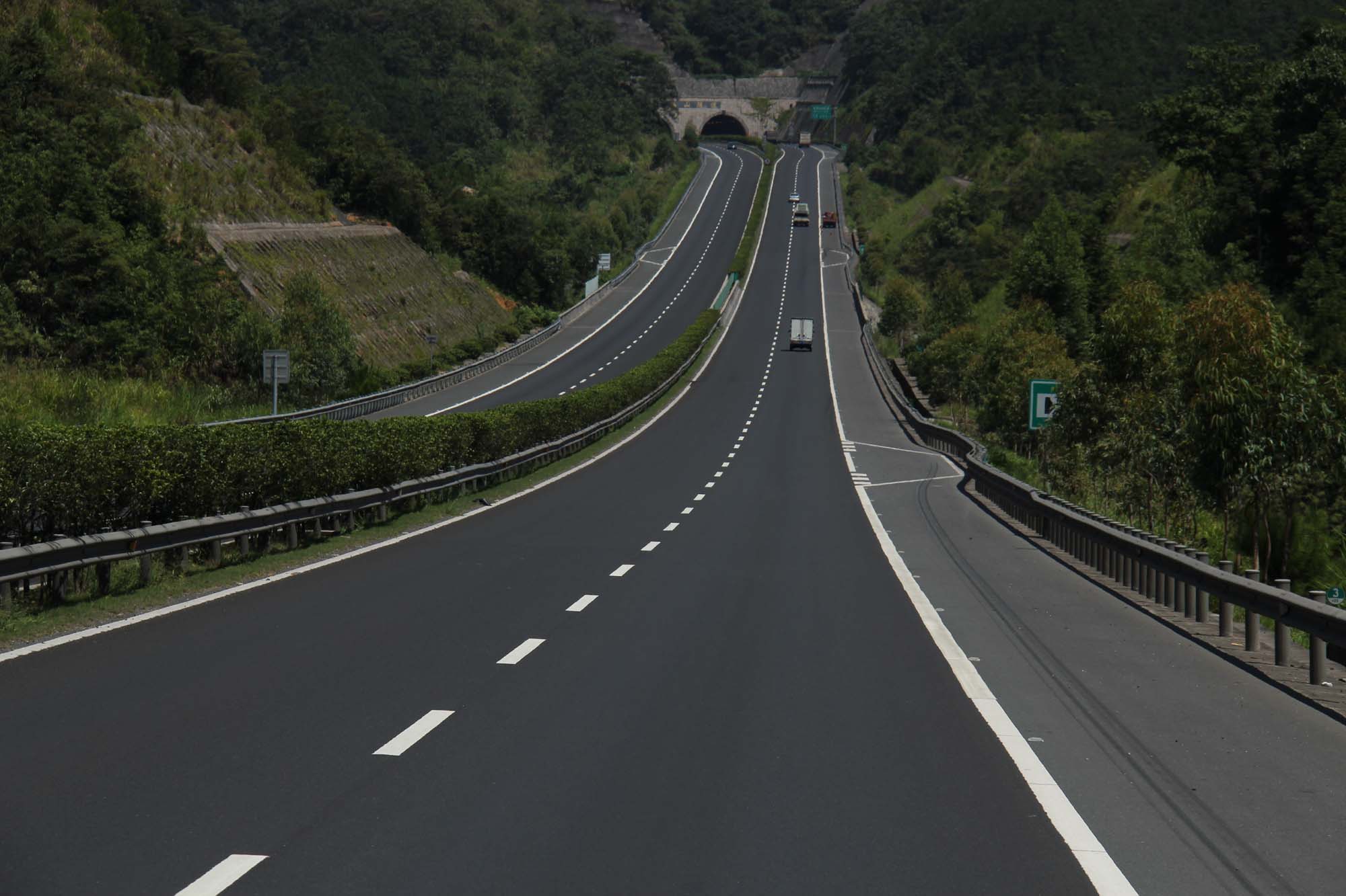 混凝土沥青路面