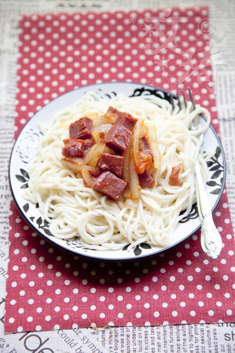 洋葱牛肉面