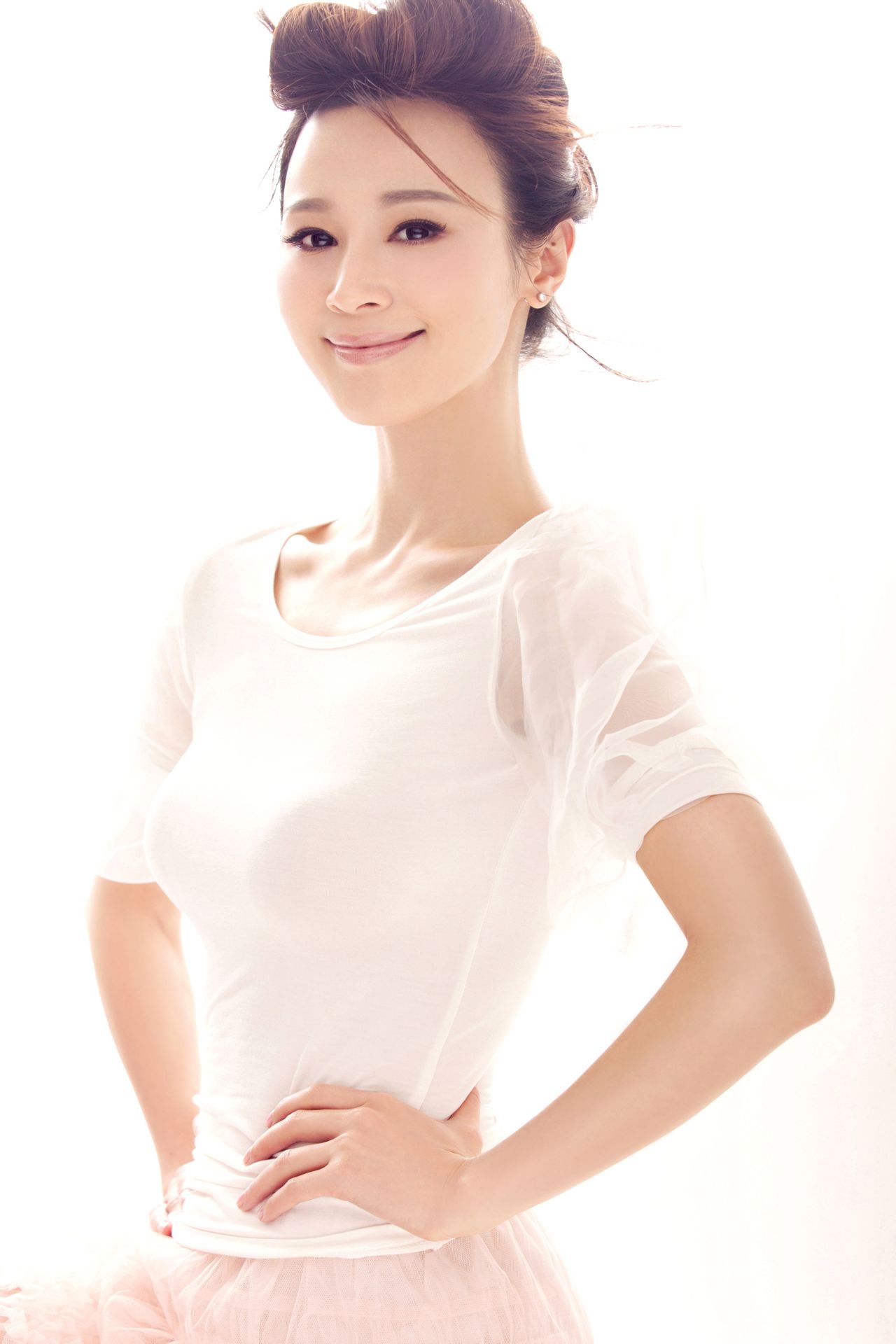  p>石筱群(shi xiao qun),原名石小群,1980年12月24日出生于浙江省