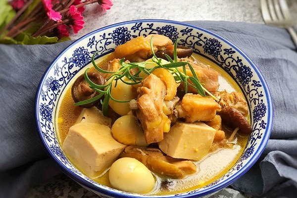 鸡肉炖豆腐