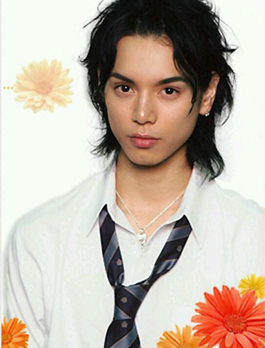  p>水岛宏,本名"齐藤智裕",1984年4月13日出生于日本东京.