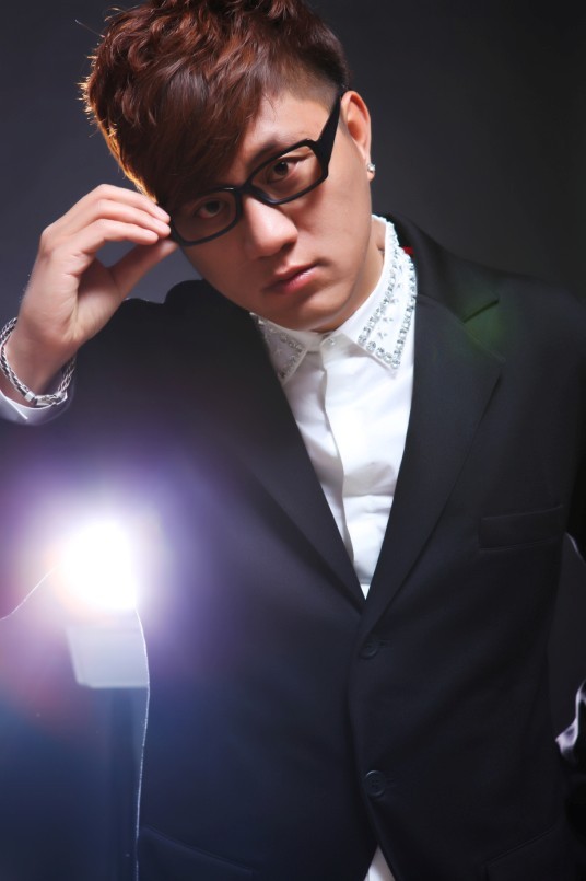  p>《走天涯》是 a href="#" data-lemmaid="1599655">大哲 /a>演唱的
