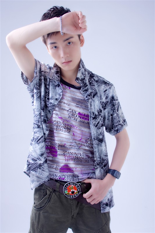  p data-id="gnx2j4w75b">罗维帅(1991年)出生于遵义市习水县,担任星