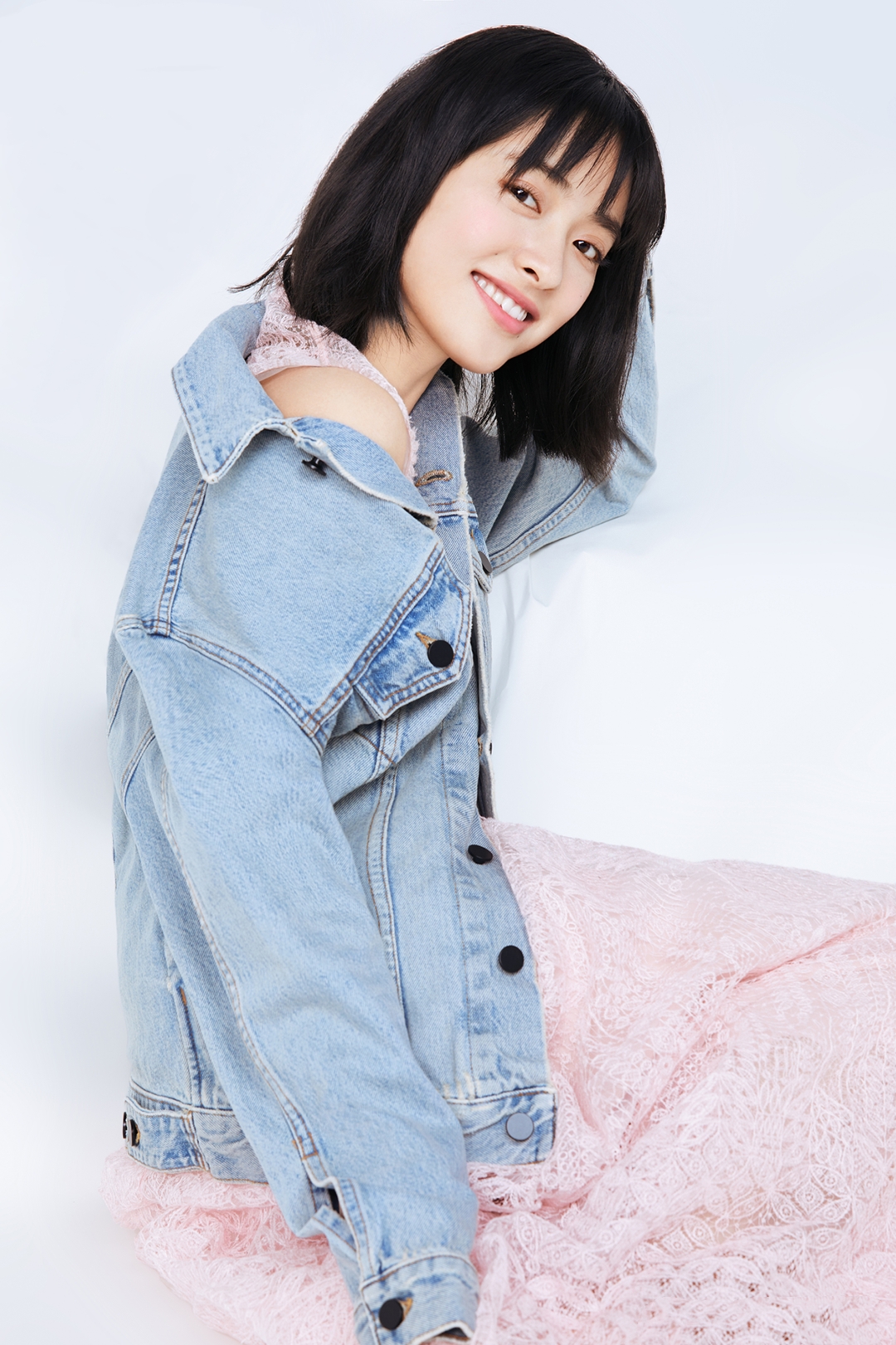  p>沈月,1997年2月27日出生于湖南省邵阳市武冈,中国内地女演员,毕业