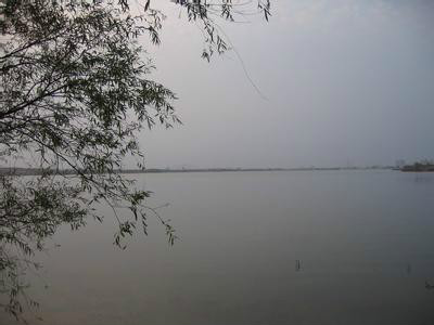 石棚水库位于山东省即墨市土桥头河下游处,西北距县城1公里