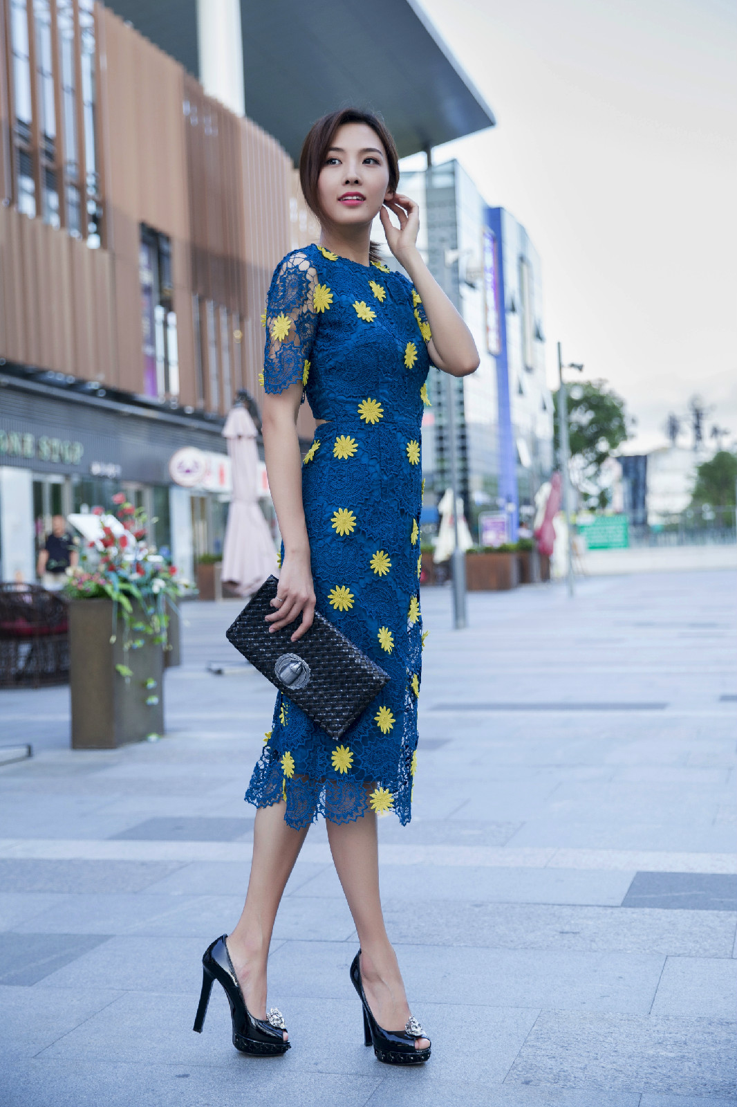 出生于福建省 a target="_blank" href="/item/福州市">福州市 /a> a