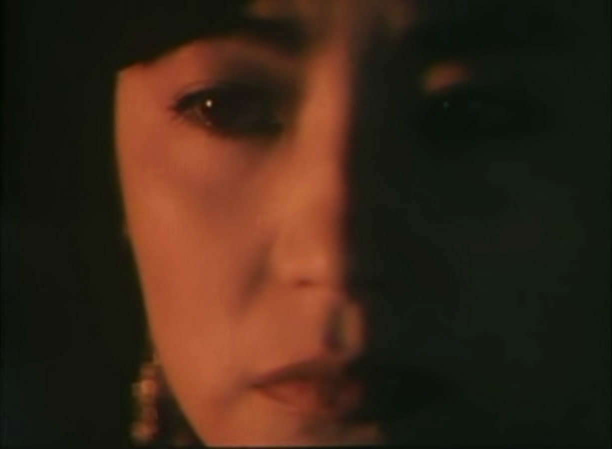  p>电影《滚滚红尘》由 a target="_blank" href="/item/严浩/5012116