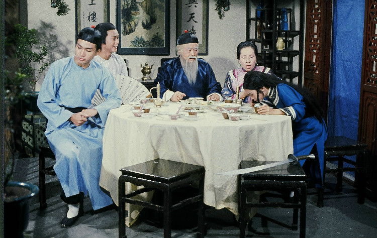  p data-id="gnx327ln1q">《书剑恩仇录》是1976年拍摄的 a target="