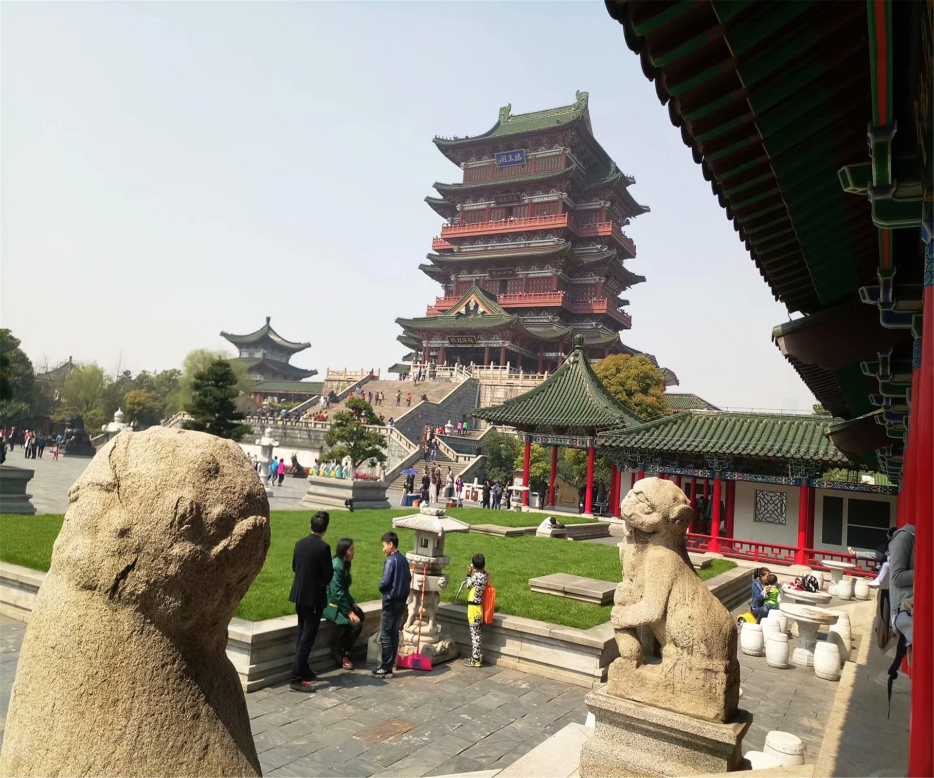  p data-id="gnb9hlq6iv">江西省南昌市滕王阁旅游区,位于 a target="