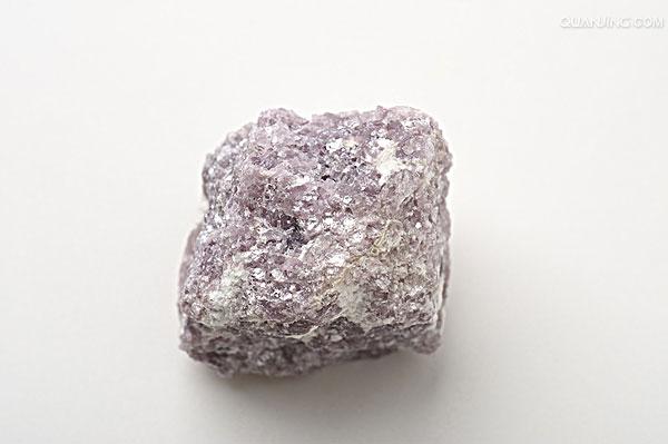  p>又称"鳞云母",常含铷,铯等.单斜晶系.常呈细鳞片状集合体.