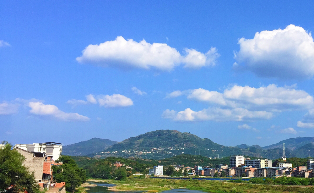  p>长沙镇,隶属于重庆市开州区,地处开州区南部,东南靠铁峰山脉与万州