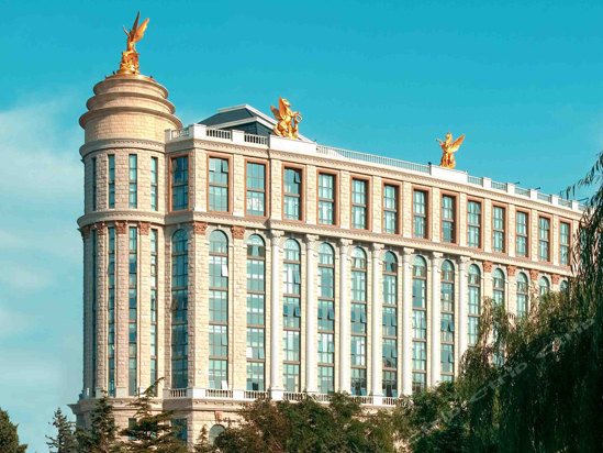  p>北京美泉宫饭店外观体现浓郁的 a href="#" data-lemmaid="30459">