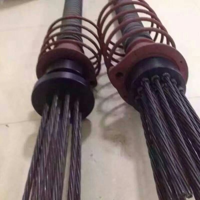  p>二次张拉锚具是一种由固定端锚具,预应力钢绞线力筋,预应力管道和