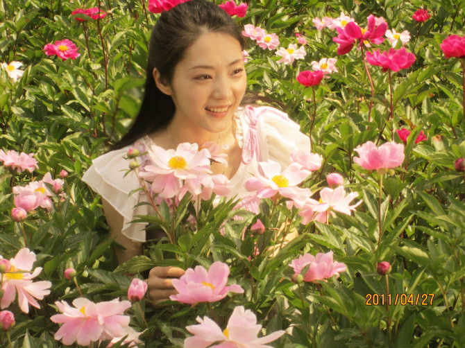  p>崔漫莉,1988年2月3日出生于安徽省阜阳市界首市,中国内地女演员