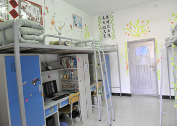 郑州市华信学院附属中学