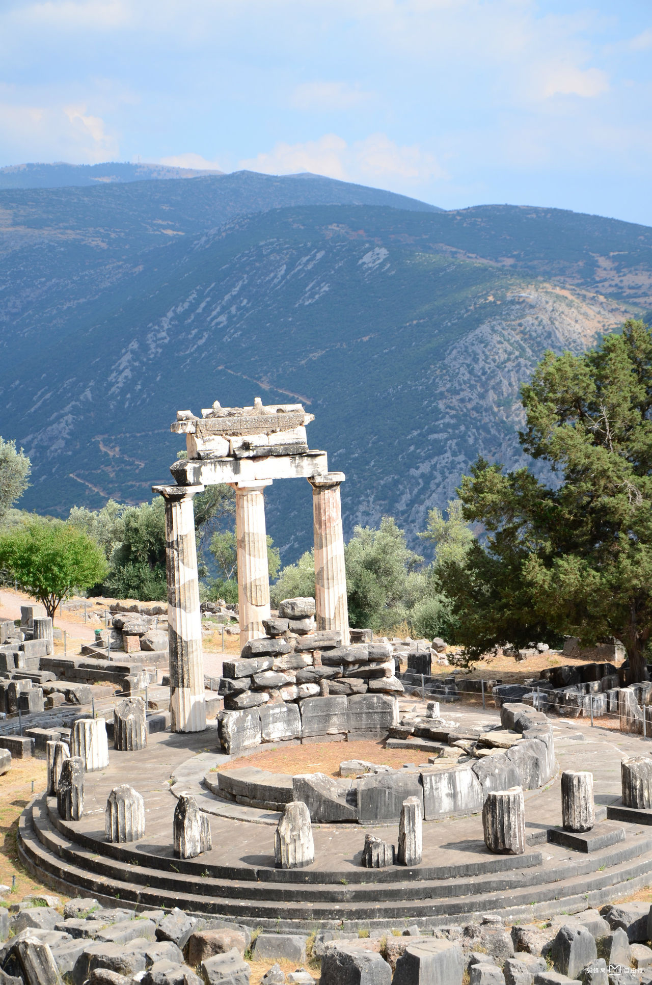  p>德尔斐考古遗址( a target="_blank" href="/item/阿波罗神庙
