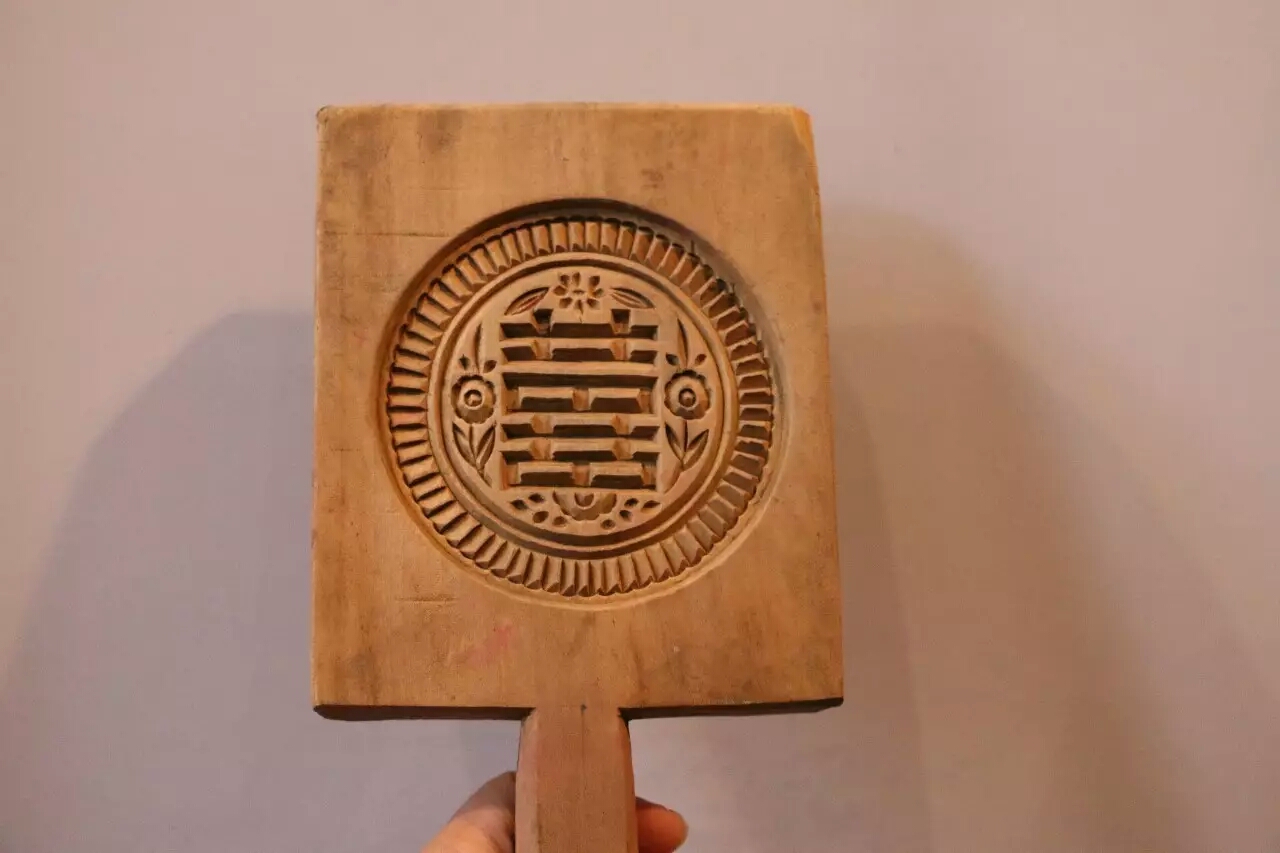 潮汕人称做年糕为做 a target="_blank" href="/item/粿/4780370"