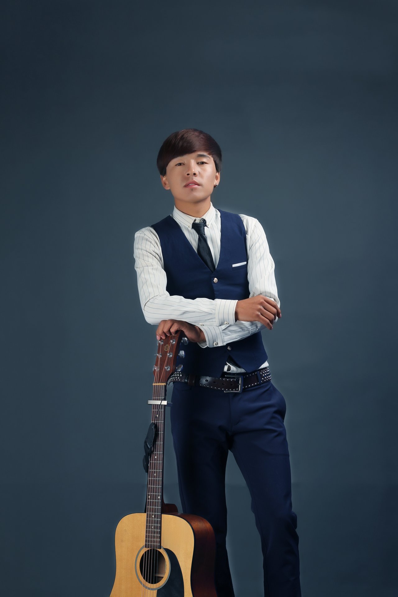  p data-id="gn3lqe6y3j">《赞美的歌》是歌手旦增尼玛演唱的歌曲