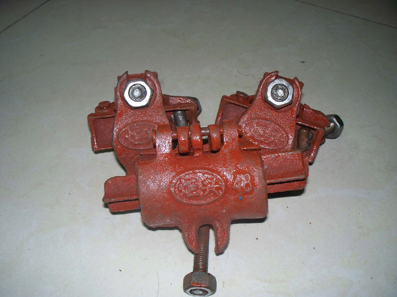  p data-id="go0l6aulvm">扣件一般指连接两个构件的中间连接零件,在