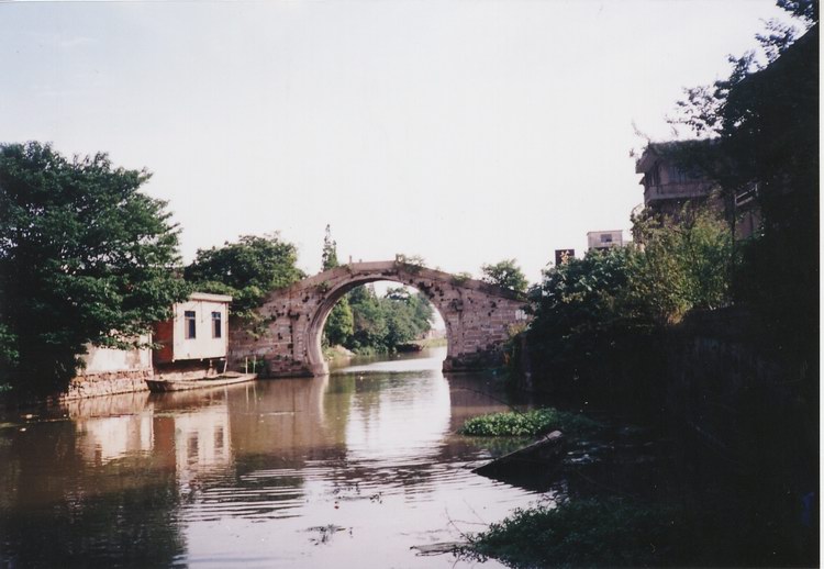  p>青阳镇隶属于江苏省无锡市江阴市,位于江阴市南端,东与徐霞客镇