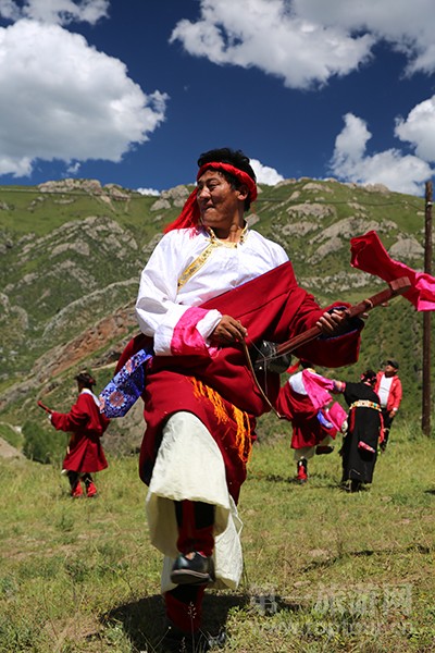 锅庄舞(囊谦卓干玛)