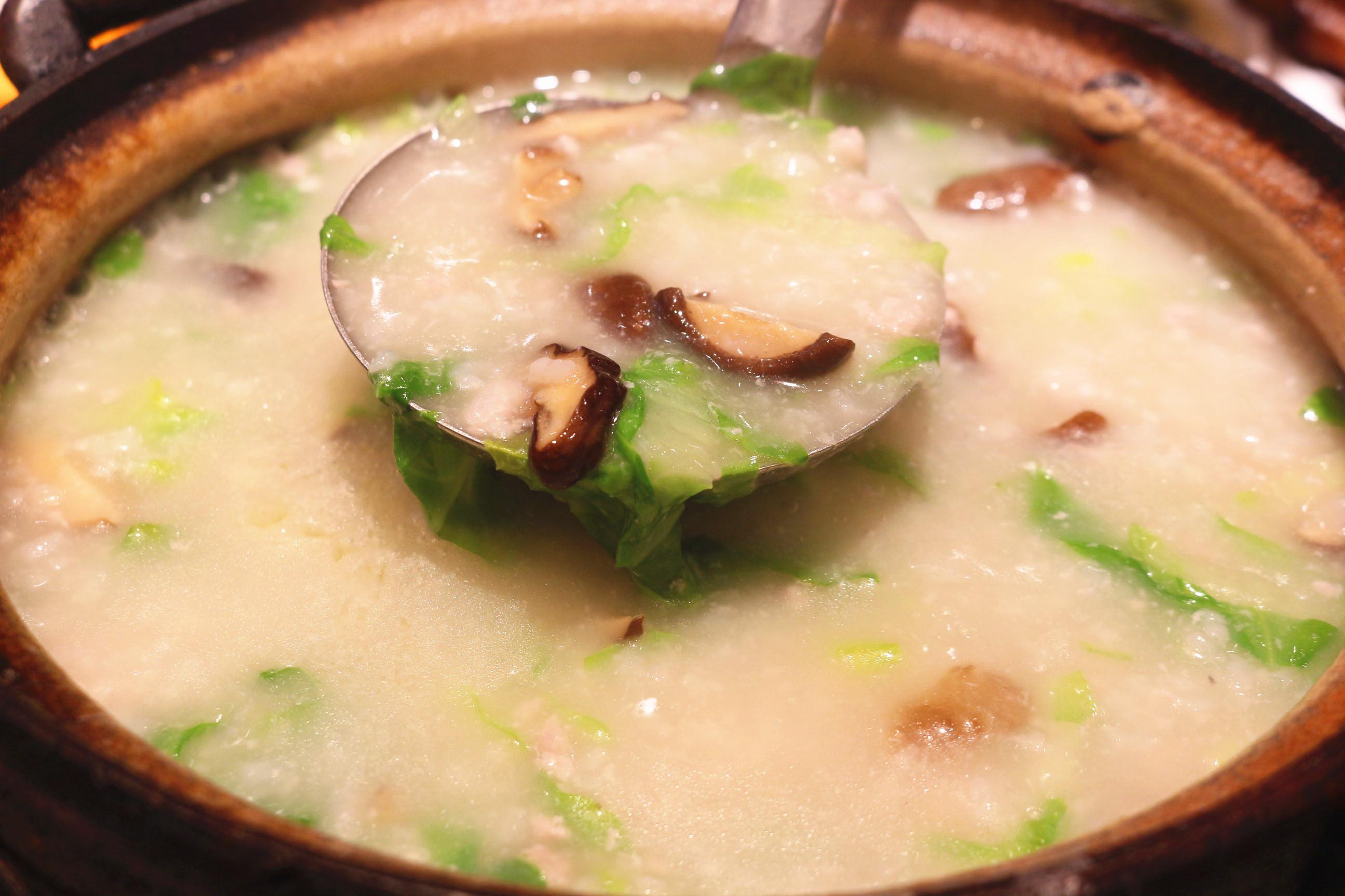  p>陈记潮州海鲜砂锅粥是一家位于广东省广州市海珠区江南大道南1178