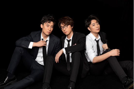 中国内地男歌手,声乐教师,中国内地流行美声跨界组合"vocal force a