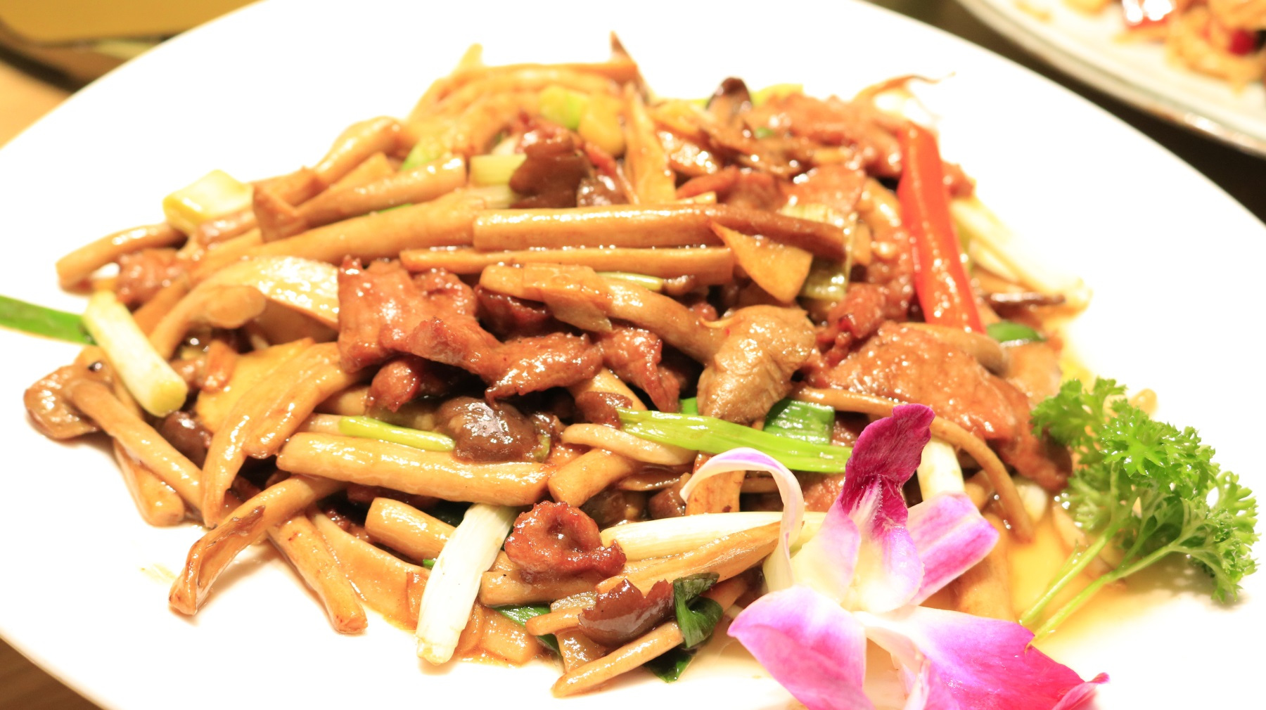 鲜菇炒牛肉