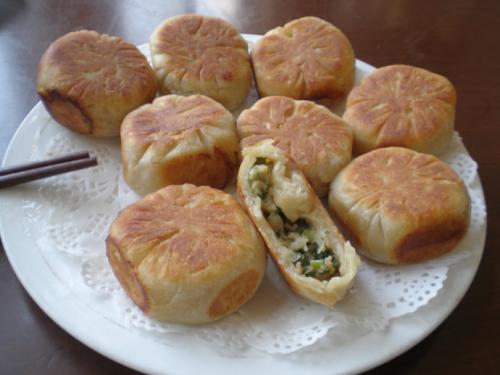  p>黄县肉盒是山东黄县地方传统名点,始于明末清初年间.