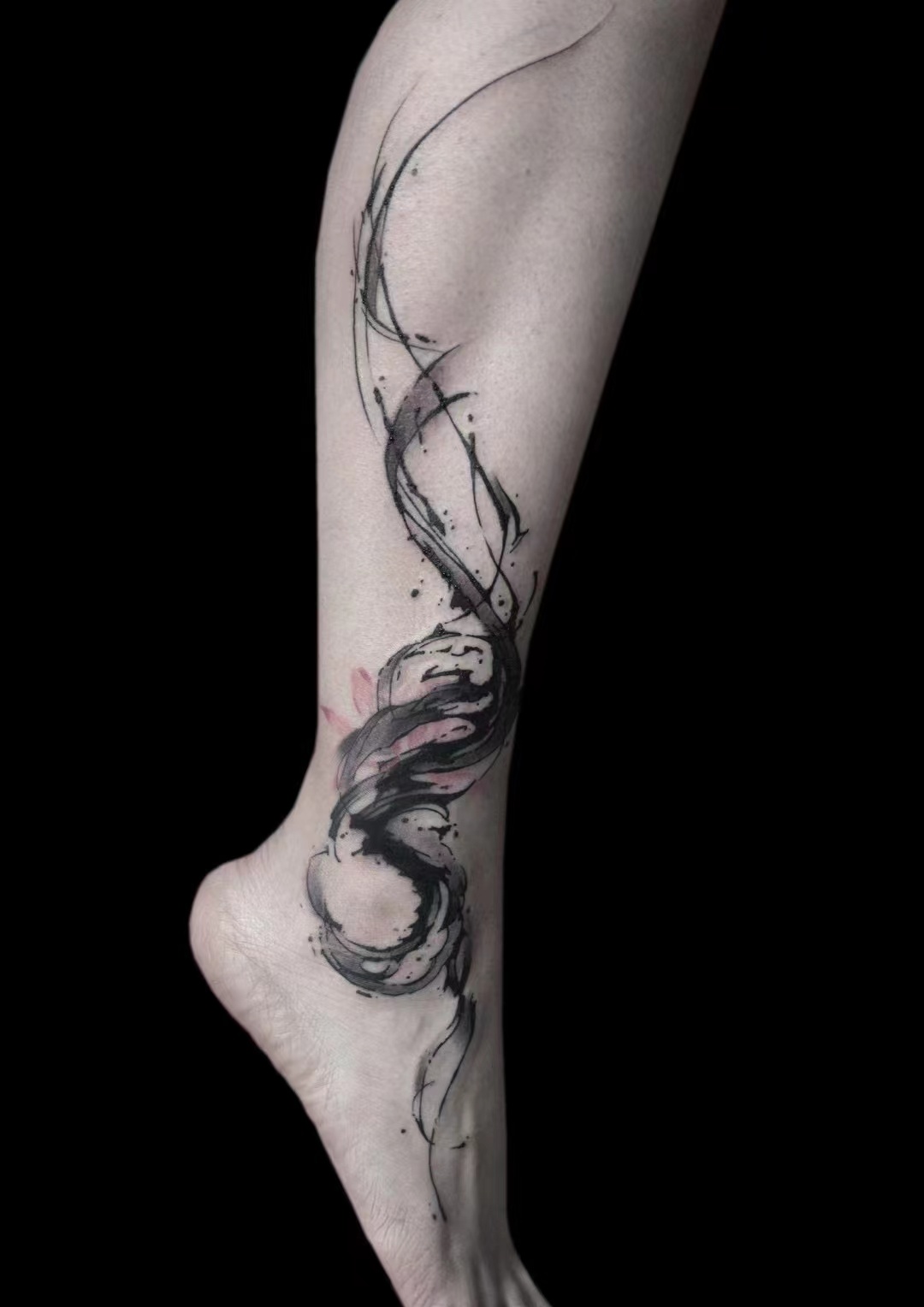 范围包含:企业形象策划,设计服务;企业管理咨询;美容服务;纹绣,纹身