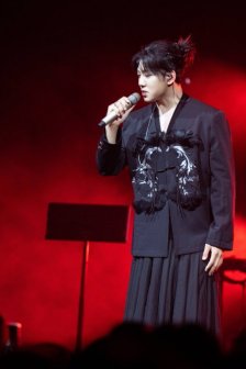 海伦（中国内地男歌手、词曲创作人、音乐人）_百度百科